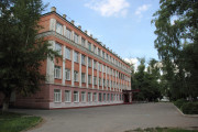 Здание школы № 10 (ул. Краснозаводская, 8)