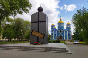 Мемориальный комплекс в память о новолипчанах, погибших в годы Великой Отечественной войны. Центральная стела. Фото 2023 г. Мемориальный комплекс в память о новолипчанах, погибших в годы Великой Отечественной войны. Центральная стела. Фото 2023 г.