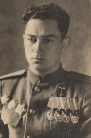 Ануфриев Митрофан Алексеевич. Фото из электронного архива М.И. Королькова. Ануфриев Митрофан Алексеевич. Фото из электронного архива М.И. Королькова.